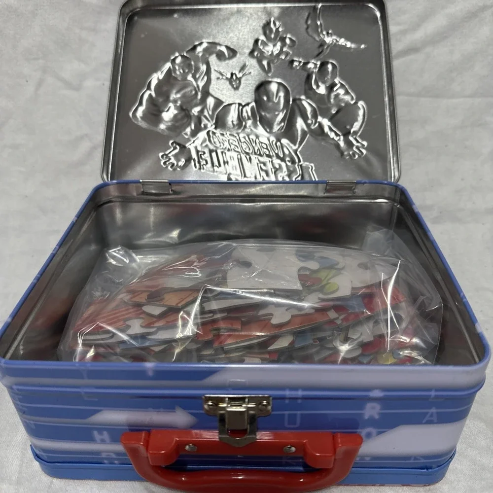 Marvel‎ AVENGERS METAL LUNCH BOX With 48 Piece Jigsaw Puzzle